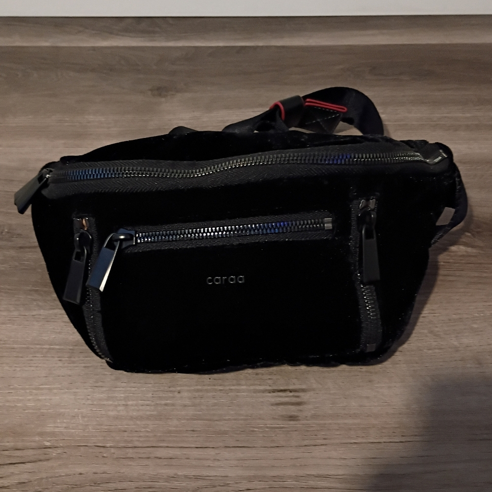 NWT Caraa X Free People Black Velvet Fabrication Sling Belt Bag Fanny Pack Small - Picture 3 of 7